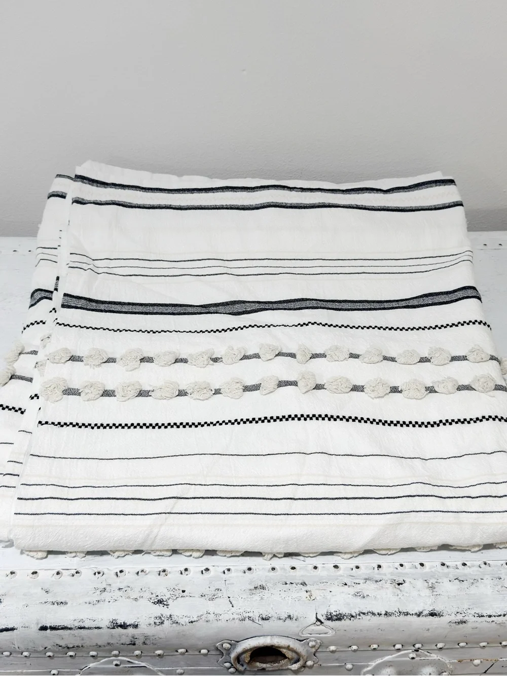 Rachel Zoe Duvet Cover Moroccan Pom Pom White Black Full Size - Picture 3 of 7